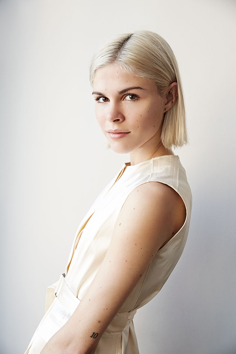 MF_EmilyWeiss_0174_RT